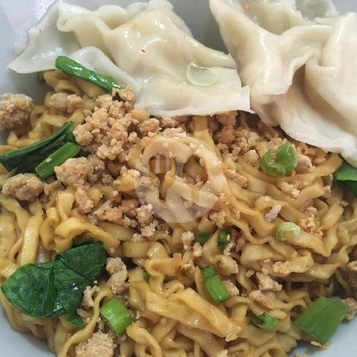 Mie Ayam Pangsit Goreng menu Mie Ayam Bandung Cik Yen, Tanggul Mas Barat