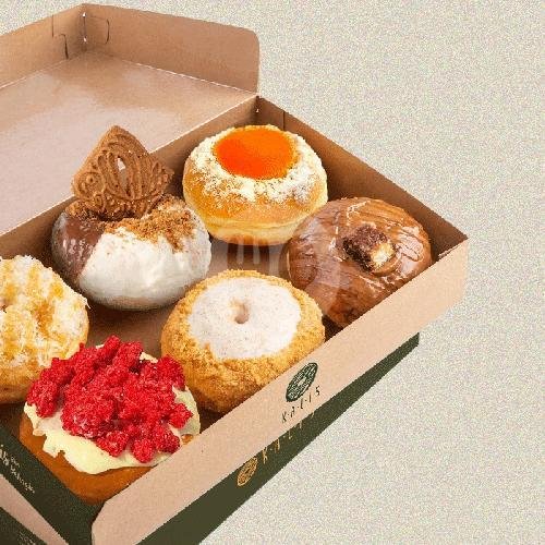 Kalis Donuts & Coffee Godean: Surga Donat dan Kopi yang Menggugah Nostalgia