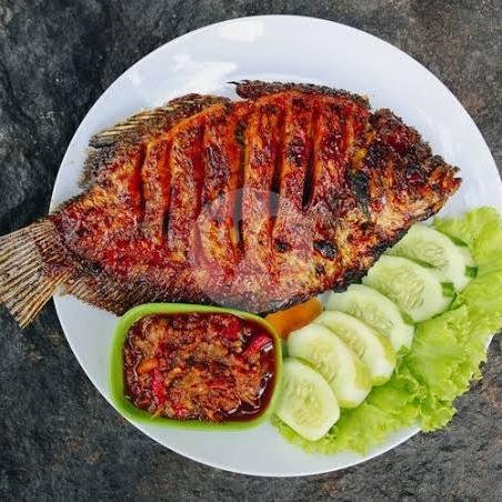 Pecel Lele+lalapan+sambel menu Seafood Restu Ibu 99 Jaya, Ciperna