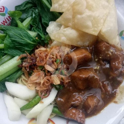 Bakso Jeroan X Original Kuah Pedas / Biasa menu Bakso Kuah Pedas Goyang Lidah, Pakis