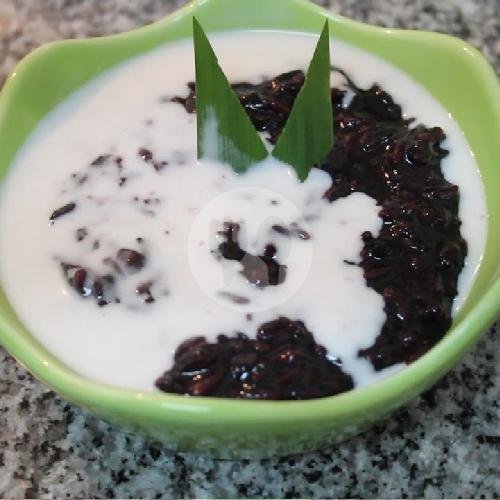 Bubur Kacang Ijo + Ketan Item menu Warkop Berkah Kedawung