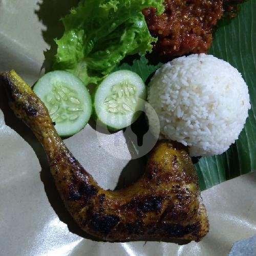 Ayam Kampung 1ekor (potong 8-10bagian) menu Soto Solo Ayam Pak Kliwon, Jagakarsa