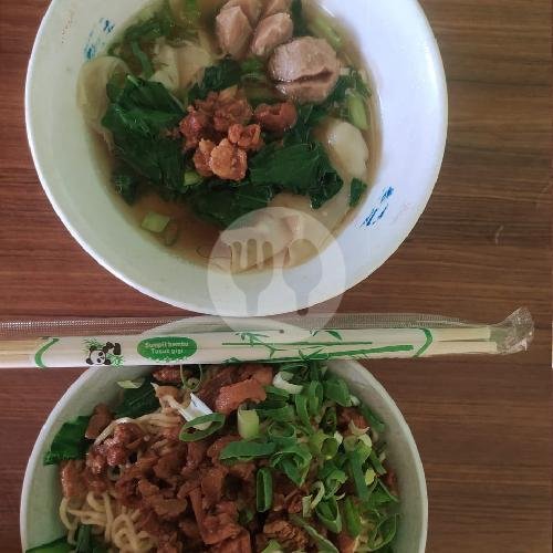 Mie Ayam Pakde Karyo: Surga Mie Lezat di Kelapa Gading Timur