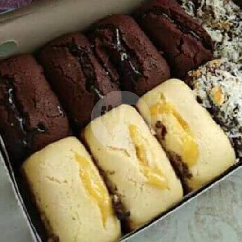 10 Pcs Brownies Mix Toping + Roti Bakar Coklat Kacang menu Kue Balok De Mantero, Rancasari