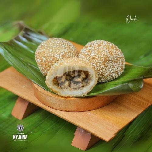 Lapis Surabaya Spc menu Toko Kue Ny Nina, Mitra Batik