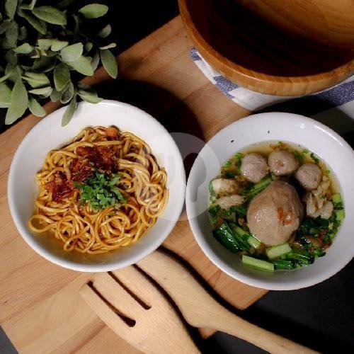 Mie Bakso Telor menu Baso Mas Bendol, Cicadas