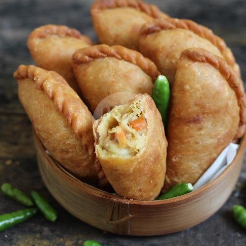 Risoles Sosis Telur Mayo menu Risol Mejik Semarang, Kelinci Raya