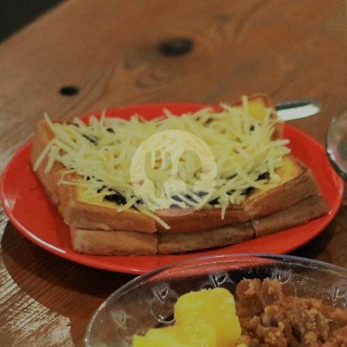 Roti Bakar Coklat Keju menu Wedangan Mantap, Pasar Kliwon