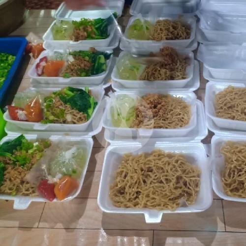 Paket Hemat (Beli 10 Gratis 2)+(12 Pangsit Goreng) menu Bakmie Bangka Akhiw Metro Foodcourt, Karang Mulya