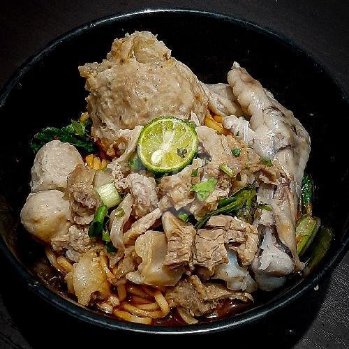 Mie Baso Urat Komplit menu Mie Baso Balarea, Aksajaya