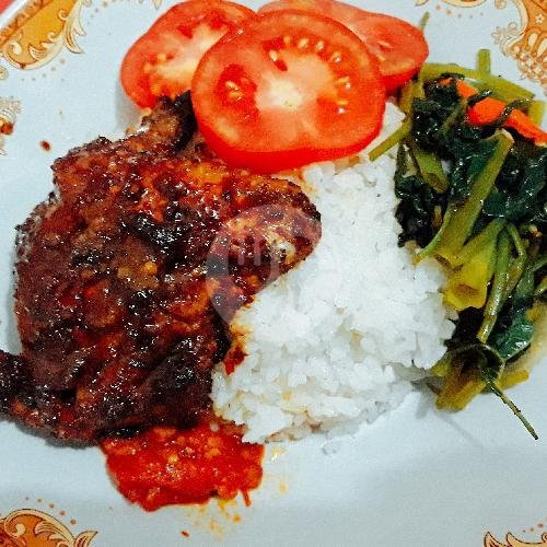 Paket Tanggal Tua menu Warteg Maju Jaya, Sekeloa
