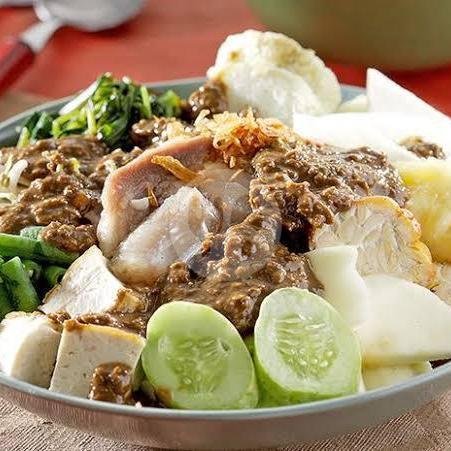 Nasi Ayam Goreng menu Kantin Rujak Cingur Pak Hadi, Menteng