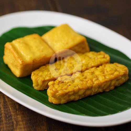 Kepala Ayam menu Ayam Goreng & Sop Buntut Cokro Gedongkuning, Banguntapan