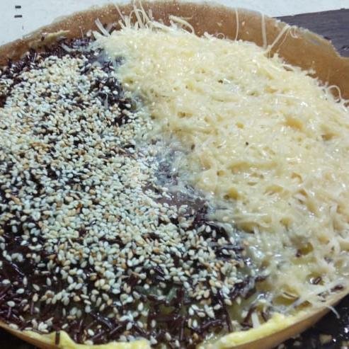 Reguler 1 / 2 Keju  Susu - 1 / 2 Cokkat Susu menu Martabak Bangka 71, Pademangan Barat