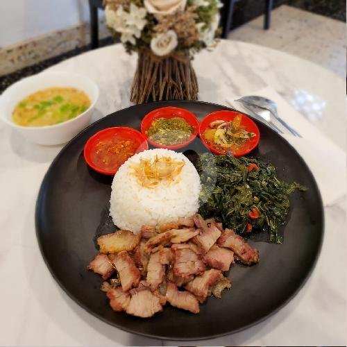 Review La Basil Koffie dan Resto: Pengalaman Makan Seru di Jl. Mangga 37 Bandung