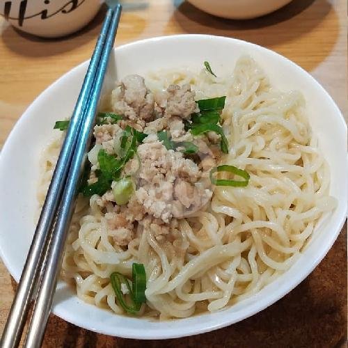 Review Mie Tiga Summarecon: Pengalaman Makan yang Seru dan Lezat di Bandung Review Mie Tiga Summarecon: Pengalaman Makan yang Seru dan Lezat di Bandung
