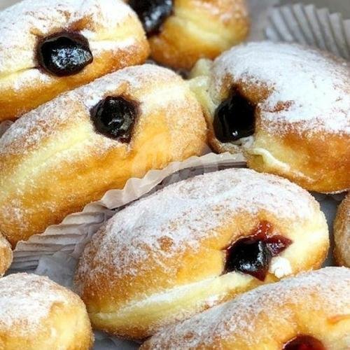 Donat Isi Bluebeery menu Jenny Bakery, Gadang Regency