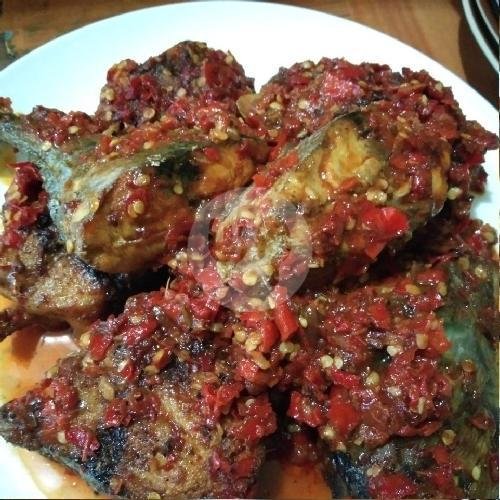 Ikan Bandeng Goreng menu Warteg Barokah, Babakan Sari I No 75