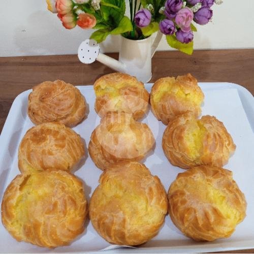 Tawar Kering Kecil menu Toko Roti Selina, Wahid Hasyim