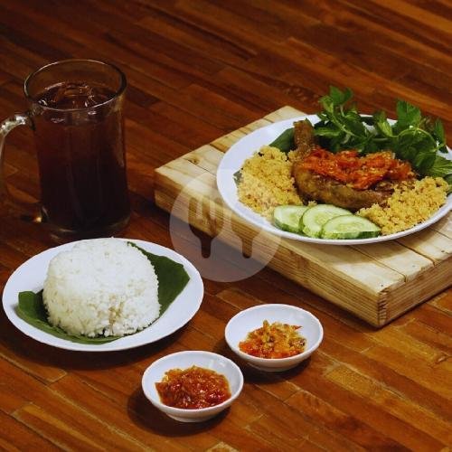Paket Ayam Kremes Paha menu Bebeke Om Aris, Buah Batu