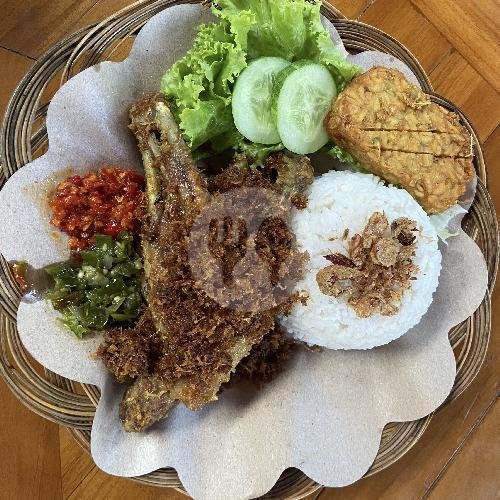 Review Bebek Goreng Wangi Rempah Cempaka Putih: Hidden Gem Kuliner Jakarta