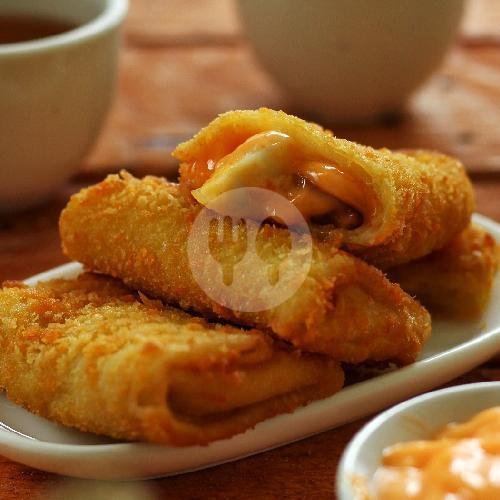 Risoles Sosis Saos Pizza menu Risol Mejik Semarang, Kelinci Raya