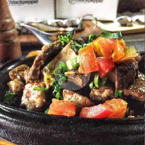 Chicken Italian Milanese menu Blackpepper Resto & Cafe, Maulana Yusuf