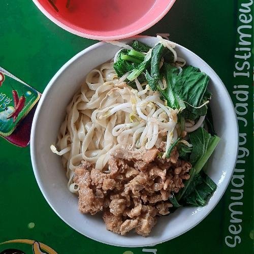 Bihun Ayam Pangsit menu Mie Ayam Budi Banyumas Roxy