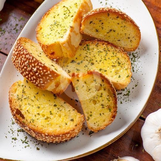Garlic Bread with Smoked Beef menu Happy Day, Juanda