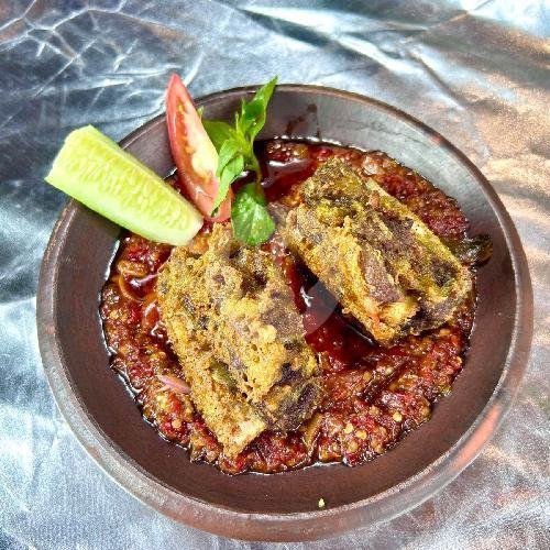 Sambal Bakar Asap Wagyu Saiko menu Ayam Kriwil, Rawamangun