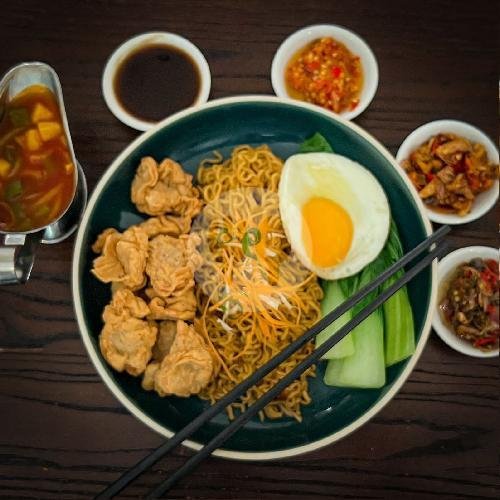 Indomie Goreng Chicken Katsu menu Kafe Gamat Pejompongan