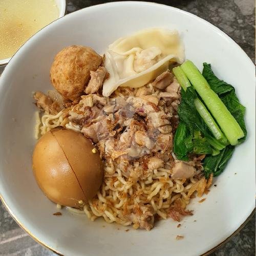 Bihun Ayam Kumango menu Bakmi Danau , BSB Mijen