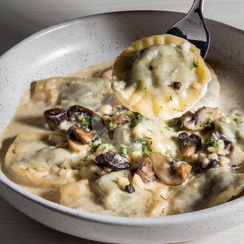 Pandan Pistachio Cake menu Willbe, Sunter