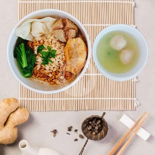 Yamien Asin Komplit menu Cimoll Resto, Gayam