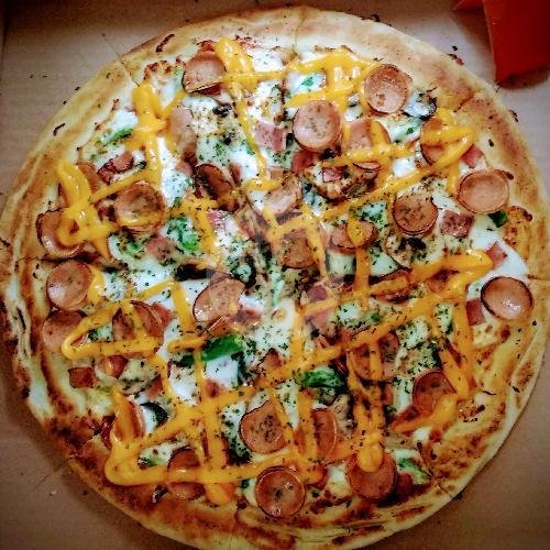 Dlamoza Pizza Cihampelas: Hidden Gem dengan Rasa yang Menggugah Kenangan