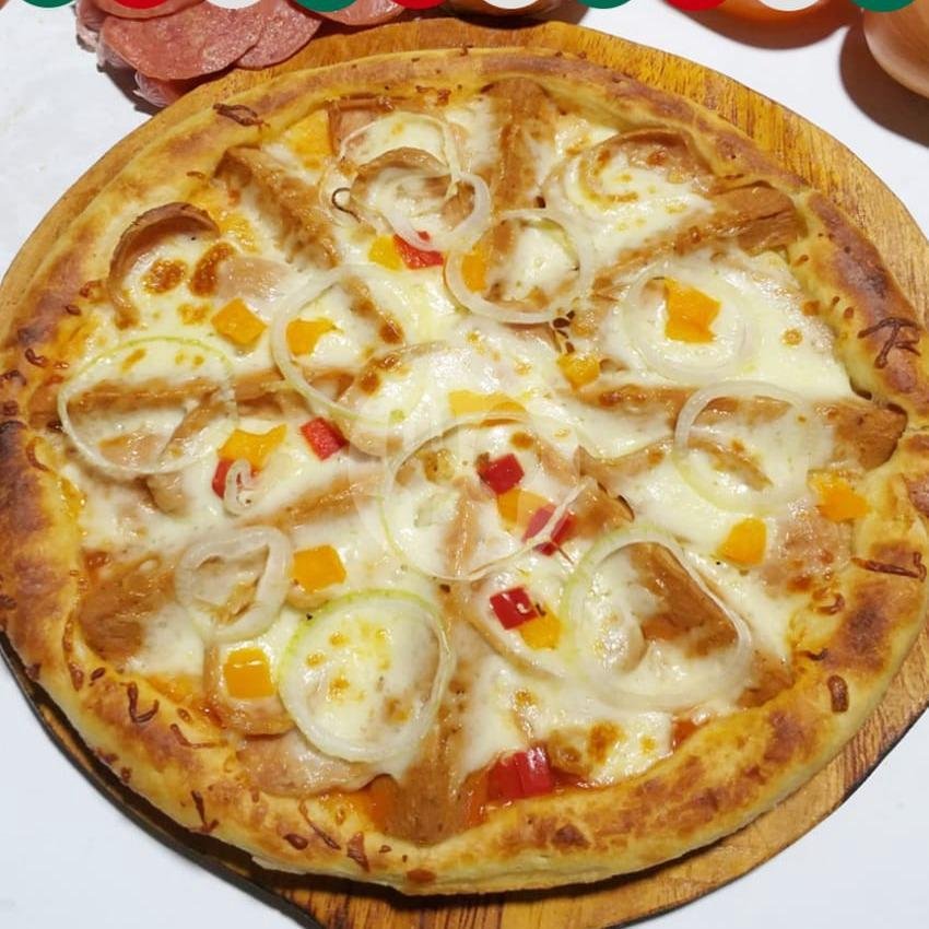 Favourite L menu Pizza Dezzo, Godean