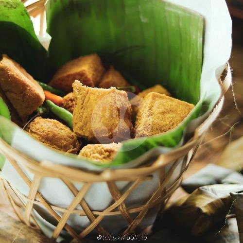 Lontong menu Tahu Sumedang, Sukaati Raya