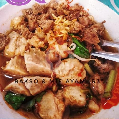 Mie Ayam Daging menu BAKSO MIE R3 KESUBEN LEBAKSIU