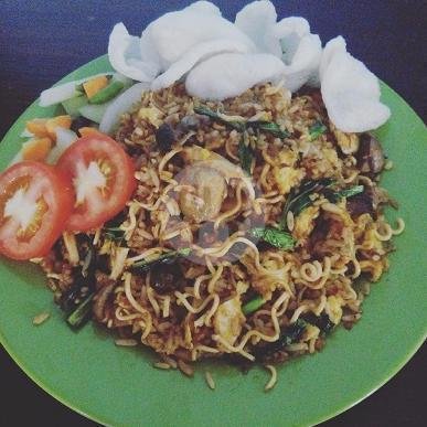 Nasi Goreng Sosis menu Nasi Goreng Dona, Tubagus Ismail