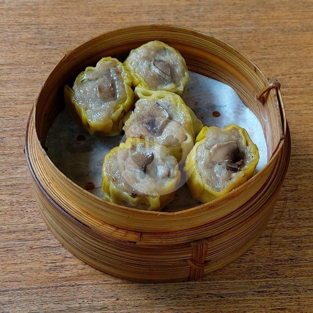 Siomay Ayam Telur Asin menu Baper Dimsum, Dipatiukur