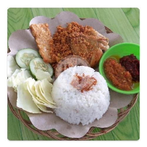 Nasi Ayam Goreng Presto Dada menu Sop Ayam dan Ayam Goreng Mbak Ning Klaten, Kalasan