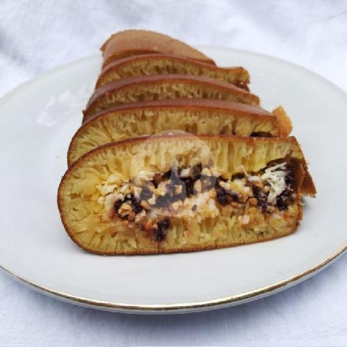 Terang Bulan Meses menu Martabak Artha, Bumiaji