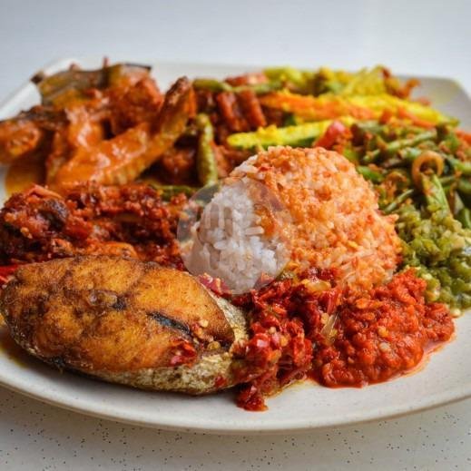 Review Masakan Padang Surya Indah: Surga Kuliner di Sukolilo, Surabaya