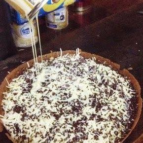 Martabak Manis 1/2 Coklat, 1/2 Keju menu Martabak Bangka Ciaul, RA Kosasih