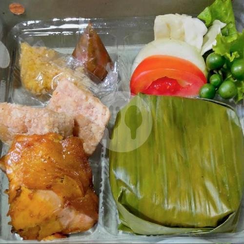 Nasi Timbel Ayam Goreng Paha Atas menu Cimoll Resto, Sidomukti