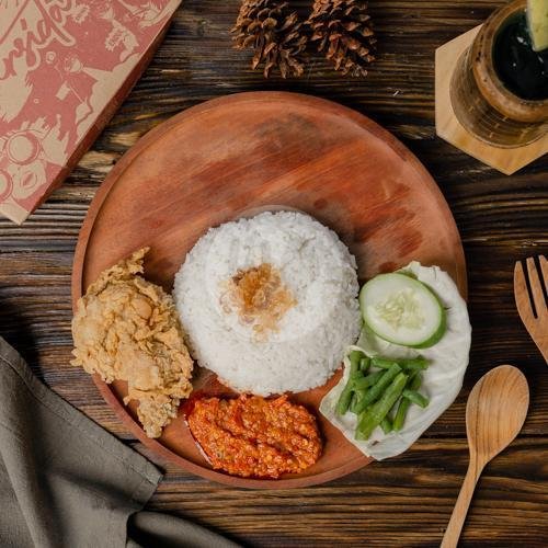 Nasi Ayam Crispy Mursida menu Mursida, Jember