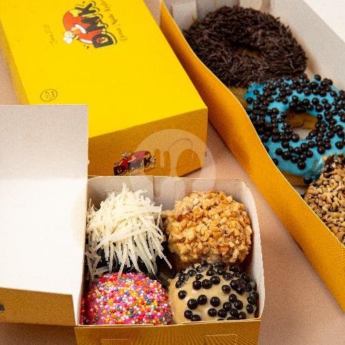 Dmk Paket Medium Isi 12 ( Chocolate, Tiramisu, Cappucino, Vanila, Strowbery, Blueberry, Banana, Greentea, Taro, Redvelvet, Gula Halus ) menu DMK Donat Madu Kediri, Mojoroto