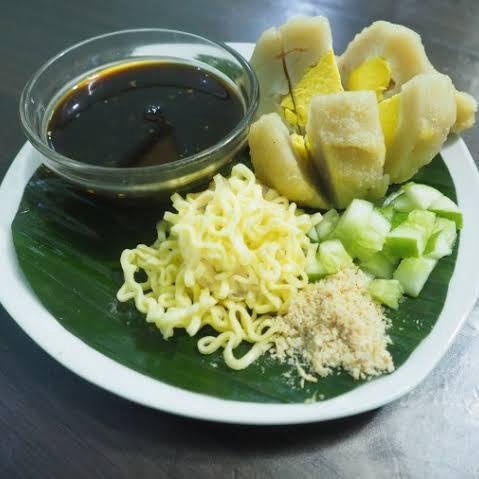 Model menu Warung Palembang Cek Rina, Senen