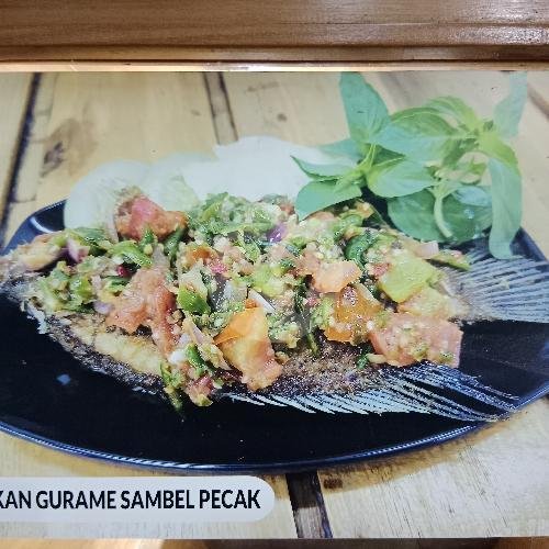 Ikan Gurame Sambel Pecak menu Nasi Bakar Karomah Sambel Ajib