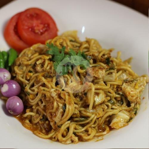 Mie Goreng Medan + Telur menu Kedai Lontong Medan Berkahi, Jalan Damai No. 5